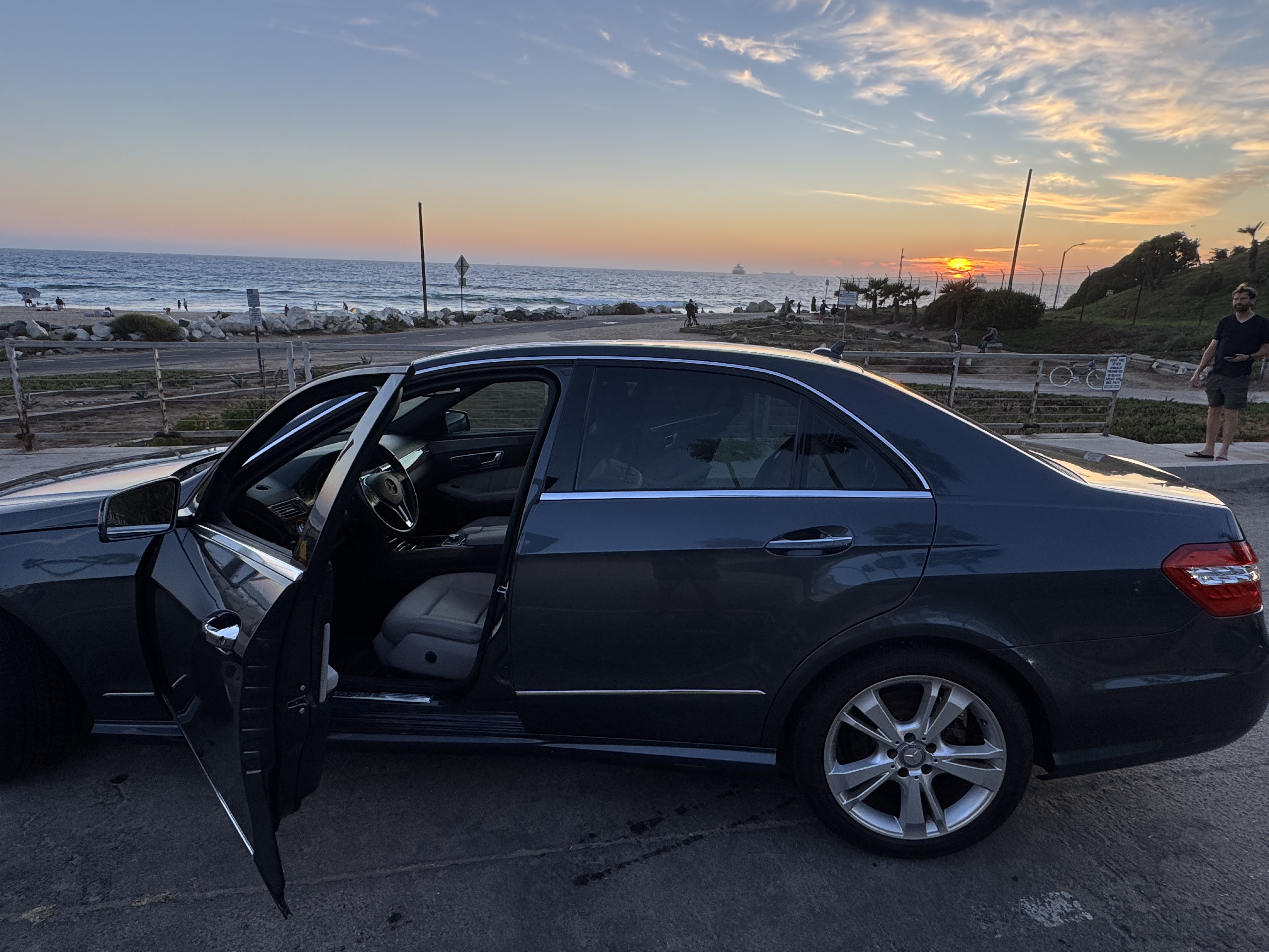 Used 2013 Mercedes-Benz E 350 4MATIC Sedan image 16