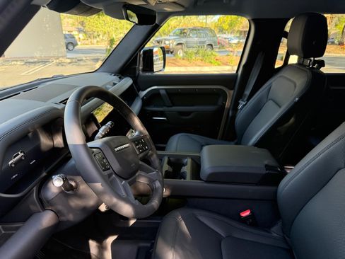 Used 2026 Land Rover Defender 110 S image 23