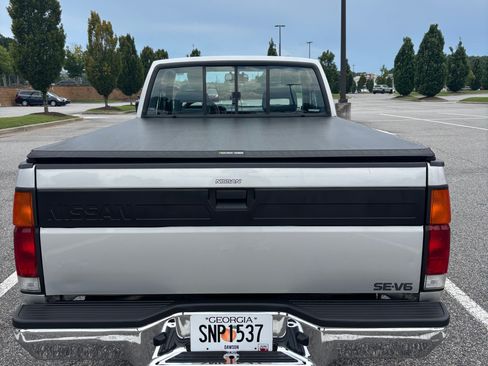 Used 1993 Nissan Pickup SE RWD image 5