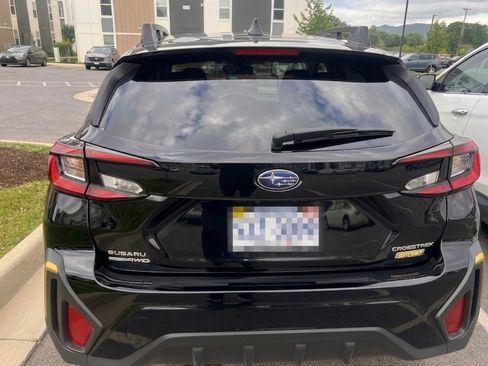 Used 2025 Subaru Crosstrek 2.5i Sport w/ Crosstrek Mirror Package AWD/4WD image 5