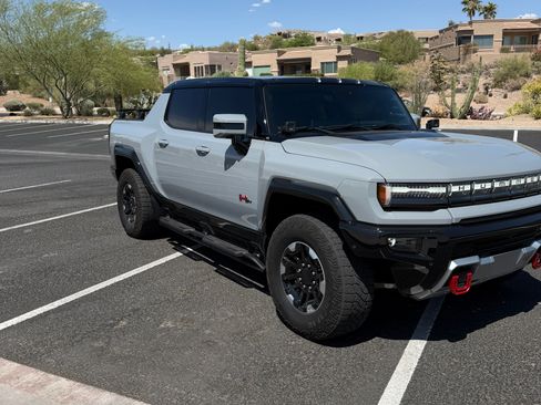 Used 2024 GMC Hummer EV 3X w/ Extreme Off-Road Package AWD/4WD image 9