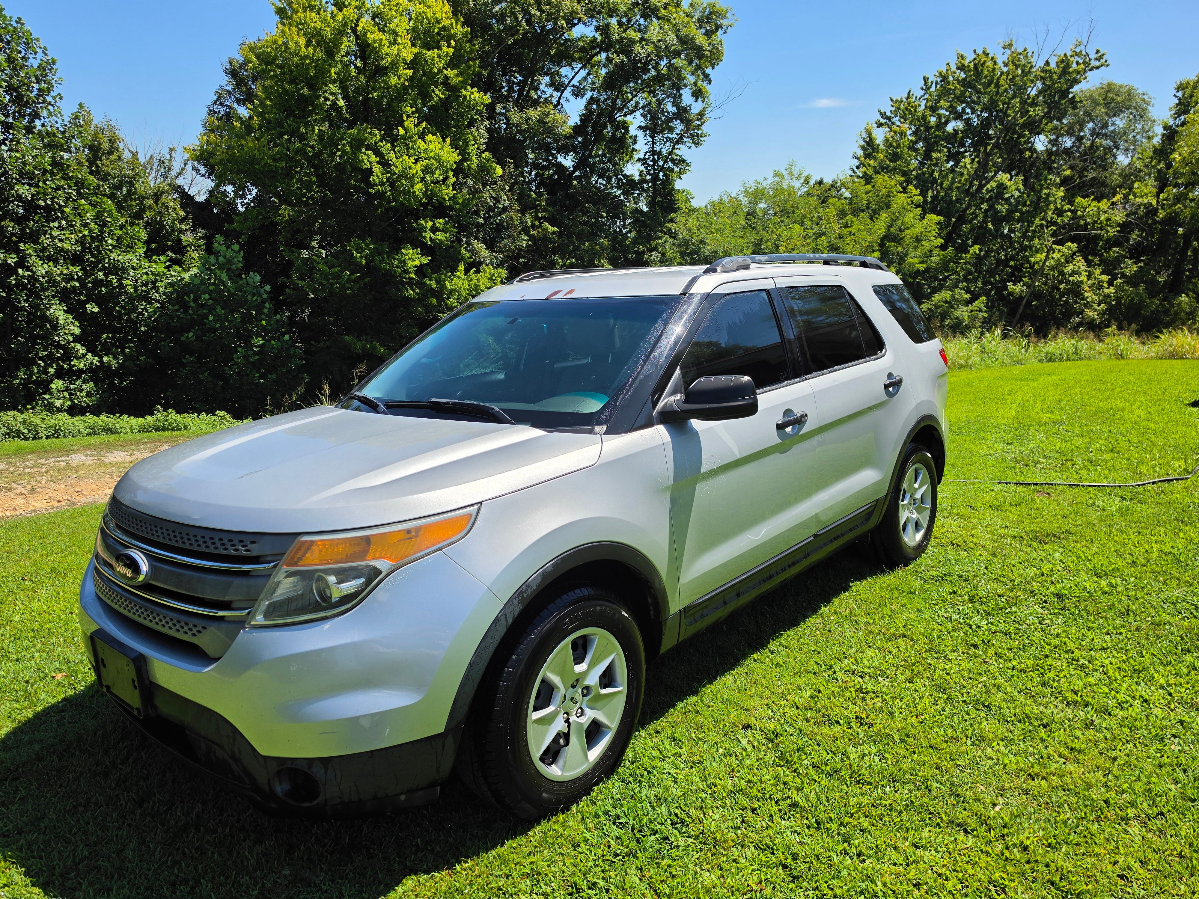 Used 2014 Ford Explorer FWD image 1