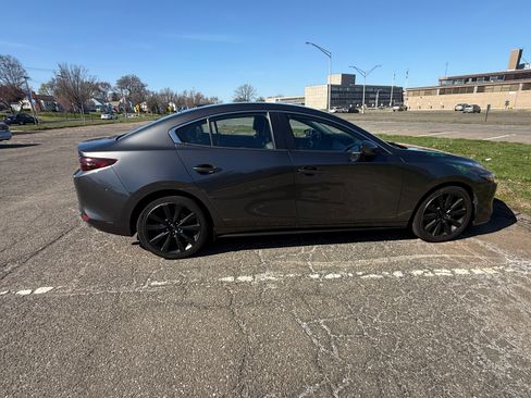 Used 2019 MAZDA MAZDA3 AWD Sedan w/ Preferred Package image 4