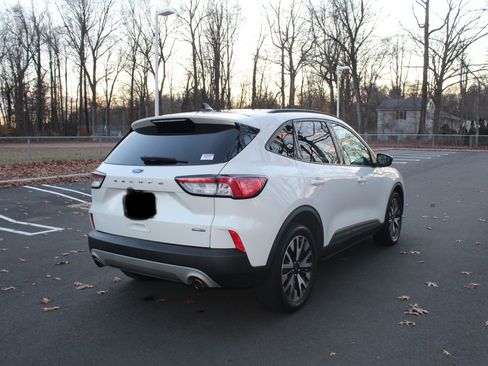 Used 2020 Ford Escape SE Sport image 6