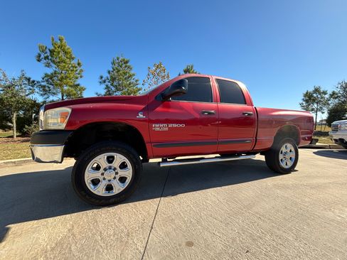 Used 2006 Dodge Ram 2500 Truck SLT image 10
