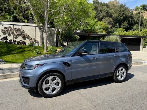 Used 2020 Land Rover Range Rover Sport HSE image 1