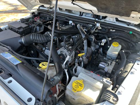 Used 2009 Jeep Wrangler Rubicon w/ PWR Convenience Group image 9