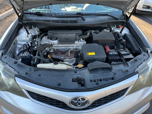 Used 2012 Toyota Camry SE image 8