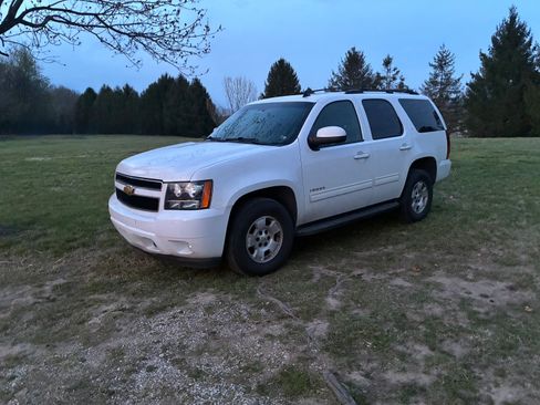 Used 2013 Chevrolet Tahoe LT w/ Luxury Package image 1