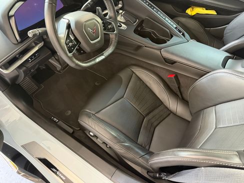 Used 2023 Chevrolet Corvette Z06 RWD image 16