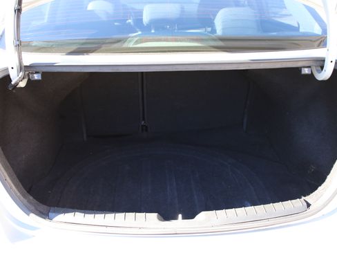 Used 2018 Hyundai Elantra SEL image 8