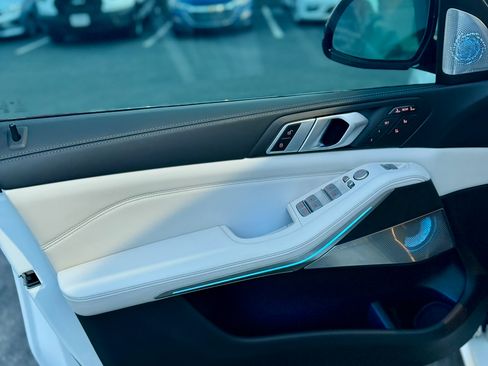 Used 2023 BMW X7 M60i w/ Executive Package image 11