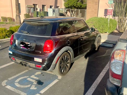 Used 2017 MINI Cooper S image 4