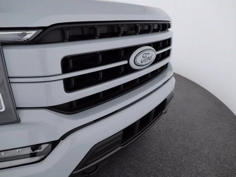 Used 2021 Ford F150 Lariat AWD/4WD image 4