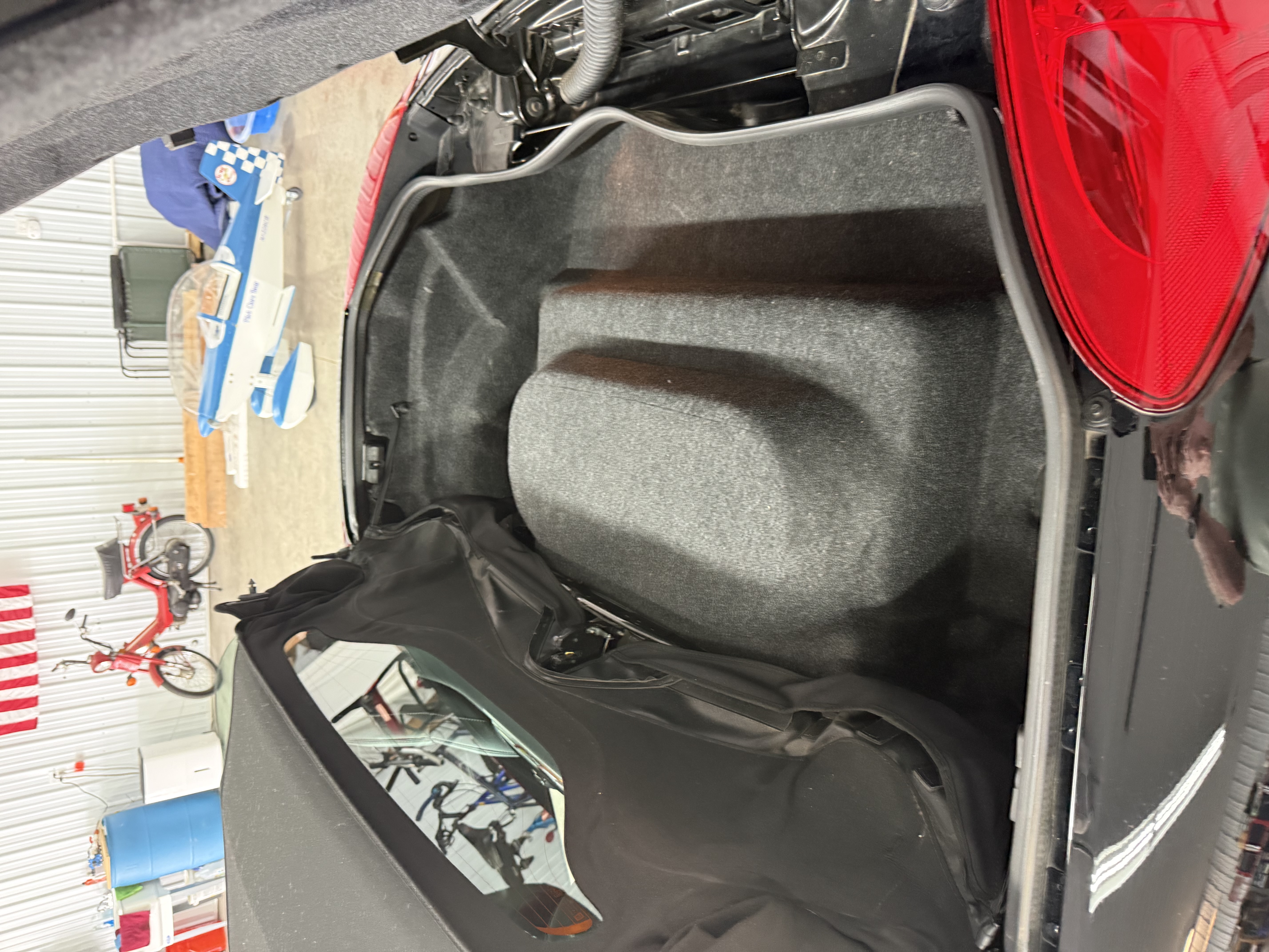 Used 2008 Pontiac Solstice Convertible w/ Premium Package RWD image 10