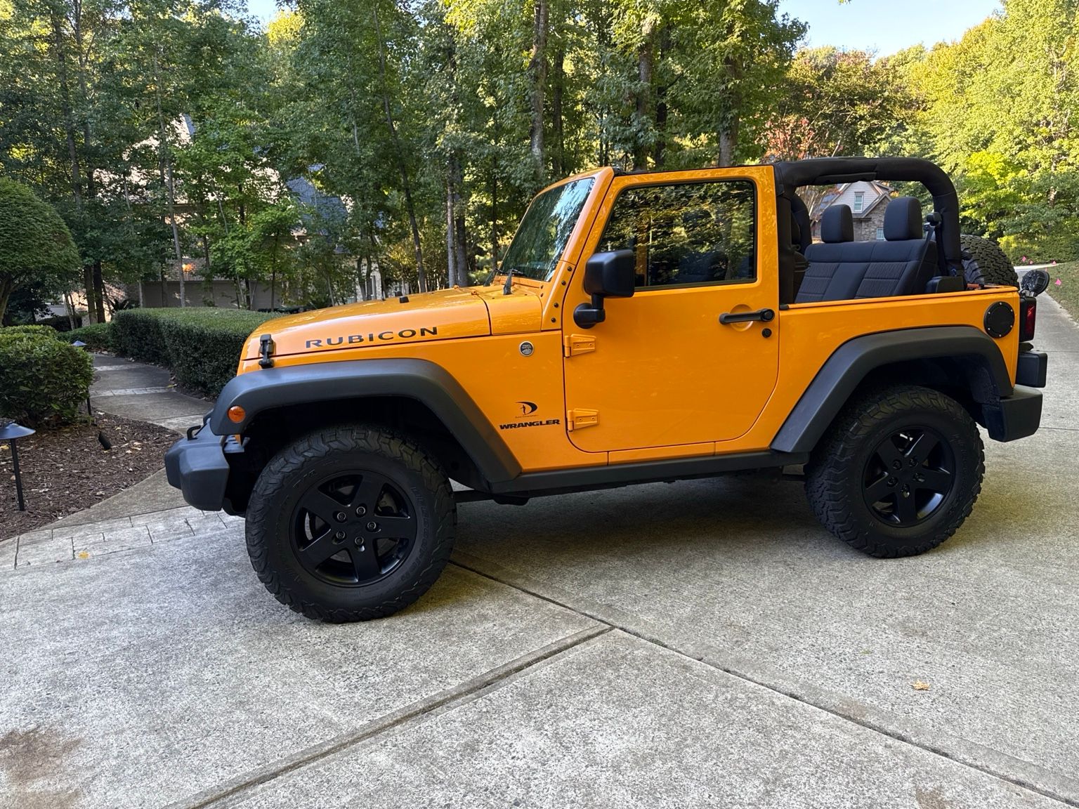 Used 2012 Jeep Wrangler Rubicon w/ Dual Top Group AWD/4WD image 4