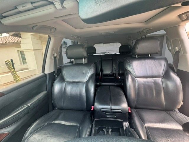 Used 2013 Lexus LX 570 4WD w/ Luxury Pkg image 8