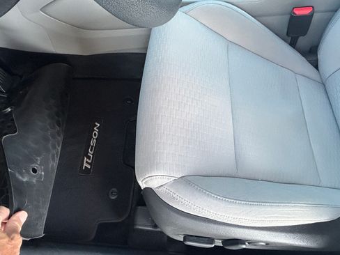 Used 2021 Hyundai Tucson Value FWD image 11