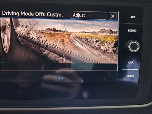 Used 2021 Volkswagen Atlas Cross Sport SE w/ Panoramic Sunroof Package image 21