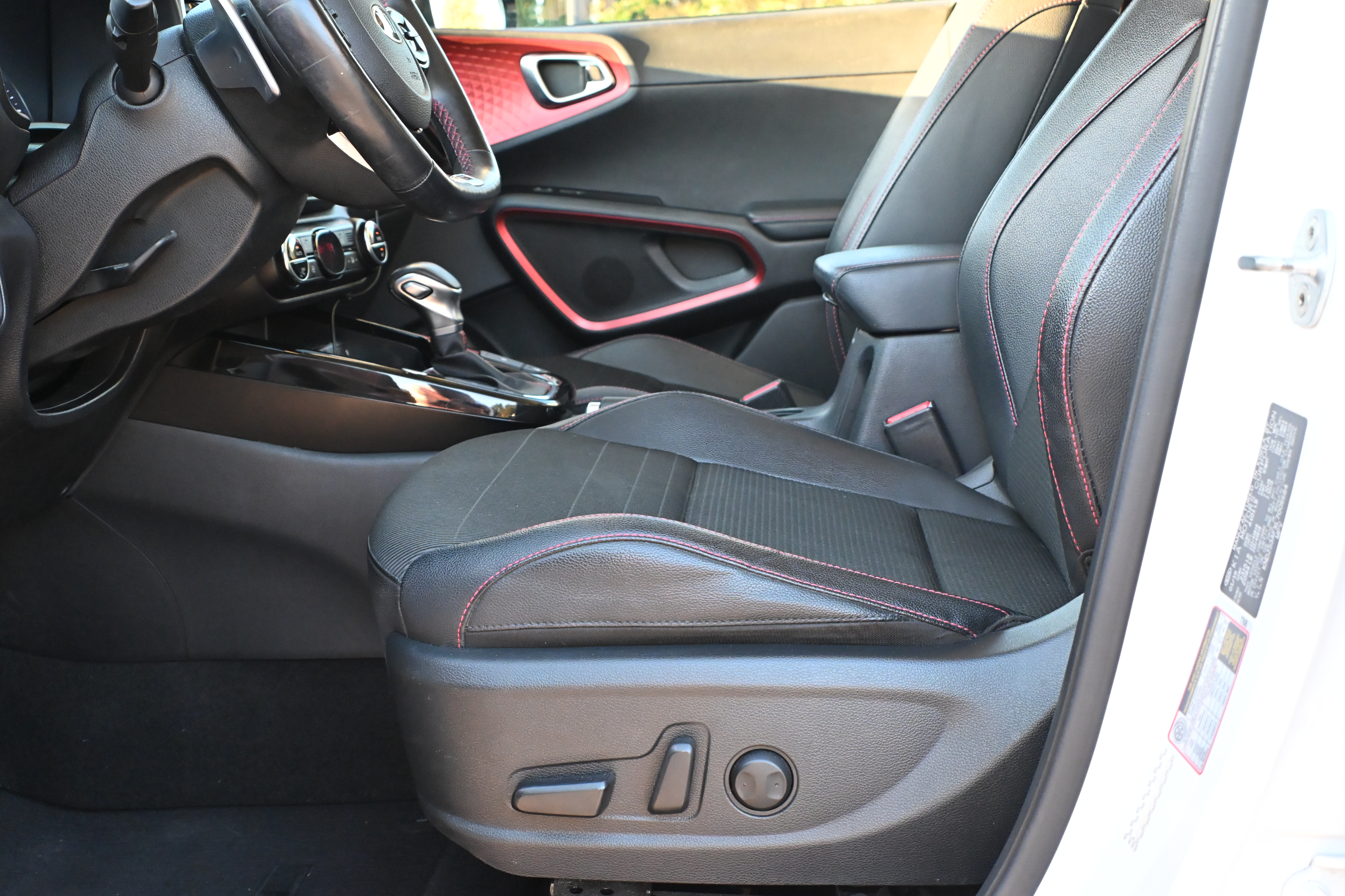 Used 2020 Kia Soul GT-Line Turbo FWD image 13