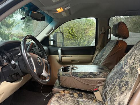 Used 2008 Chevrolet Silverado 2500 LT w/ 1LT Convenience Package image 12