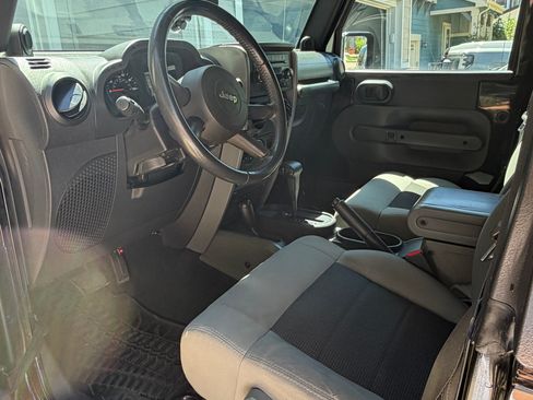 Used 2009 Jeep Wrangler X AWD/4WD image 9