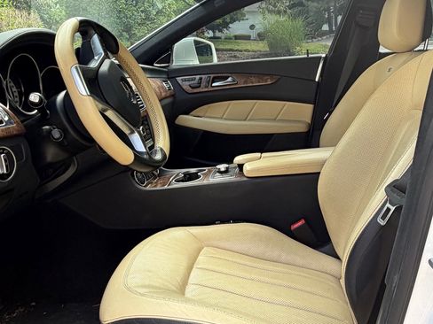 Used 2014 Mercedes-Benz CLS 550 image 8
