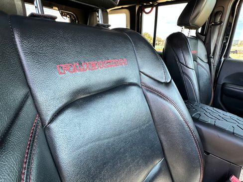 Used 2018 Jeep Wrangler Unlimited Rubicon image 13