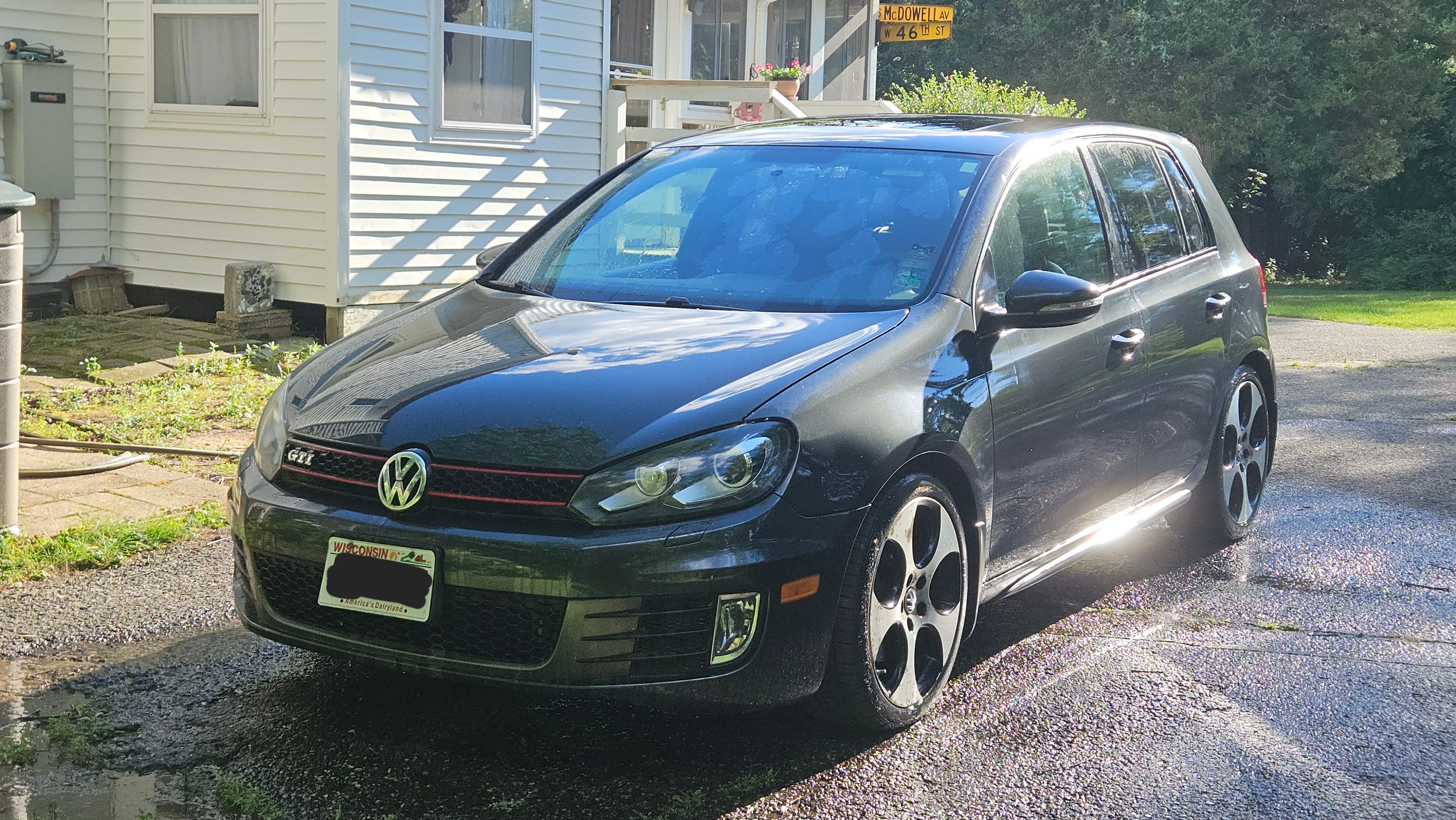 Used 2010 Volkswagen GTI 4-Door FWD image 1