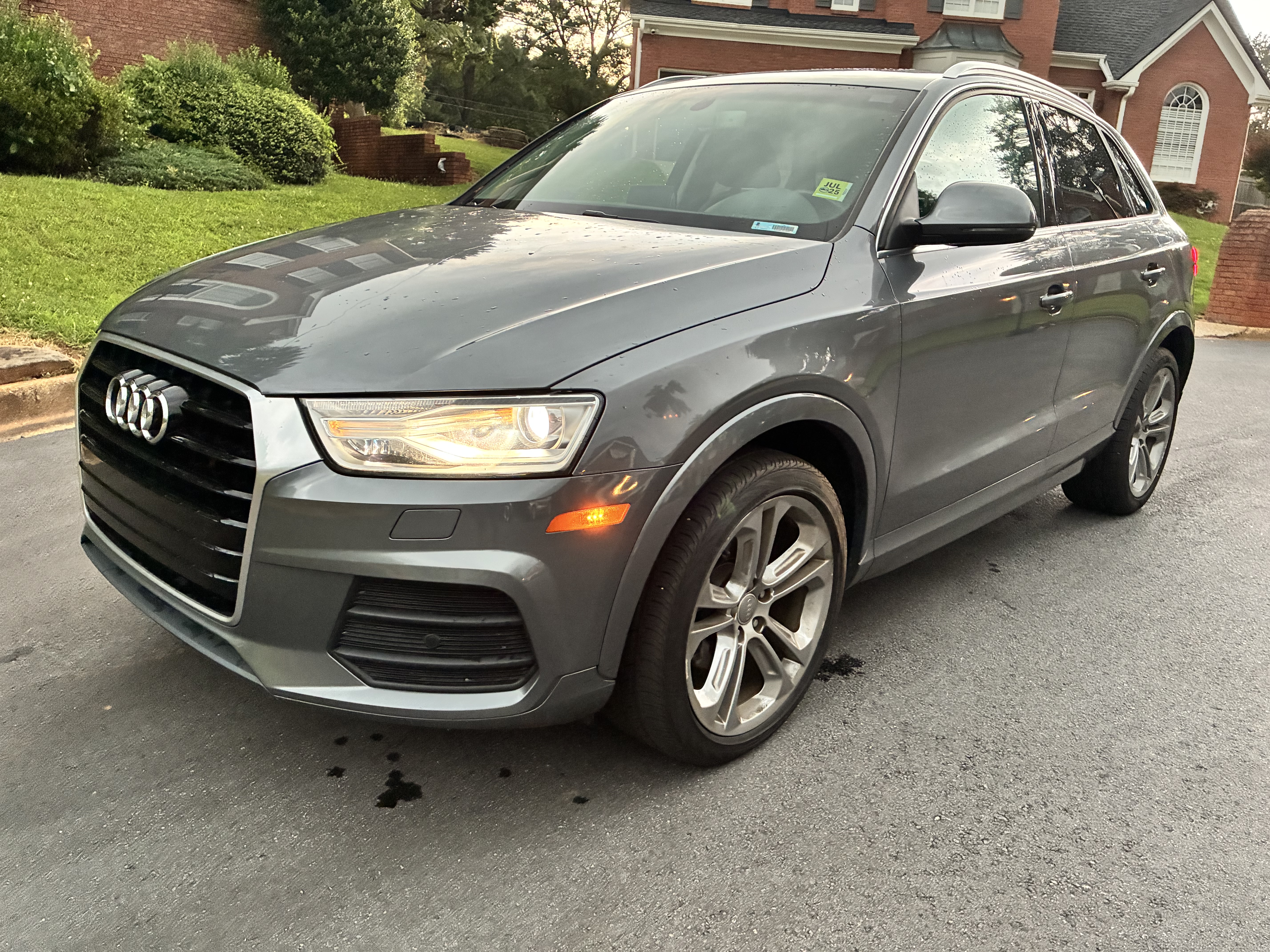 Used 2016 Audi Q3 2.0T Premium Plus w/ Technology Package FWD image 5