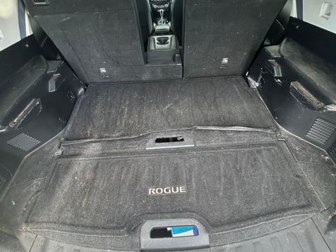 Used 2019 Nissan Rogue SV FWD image 12