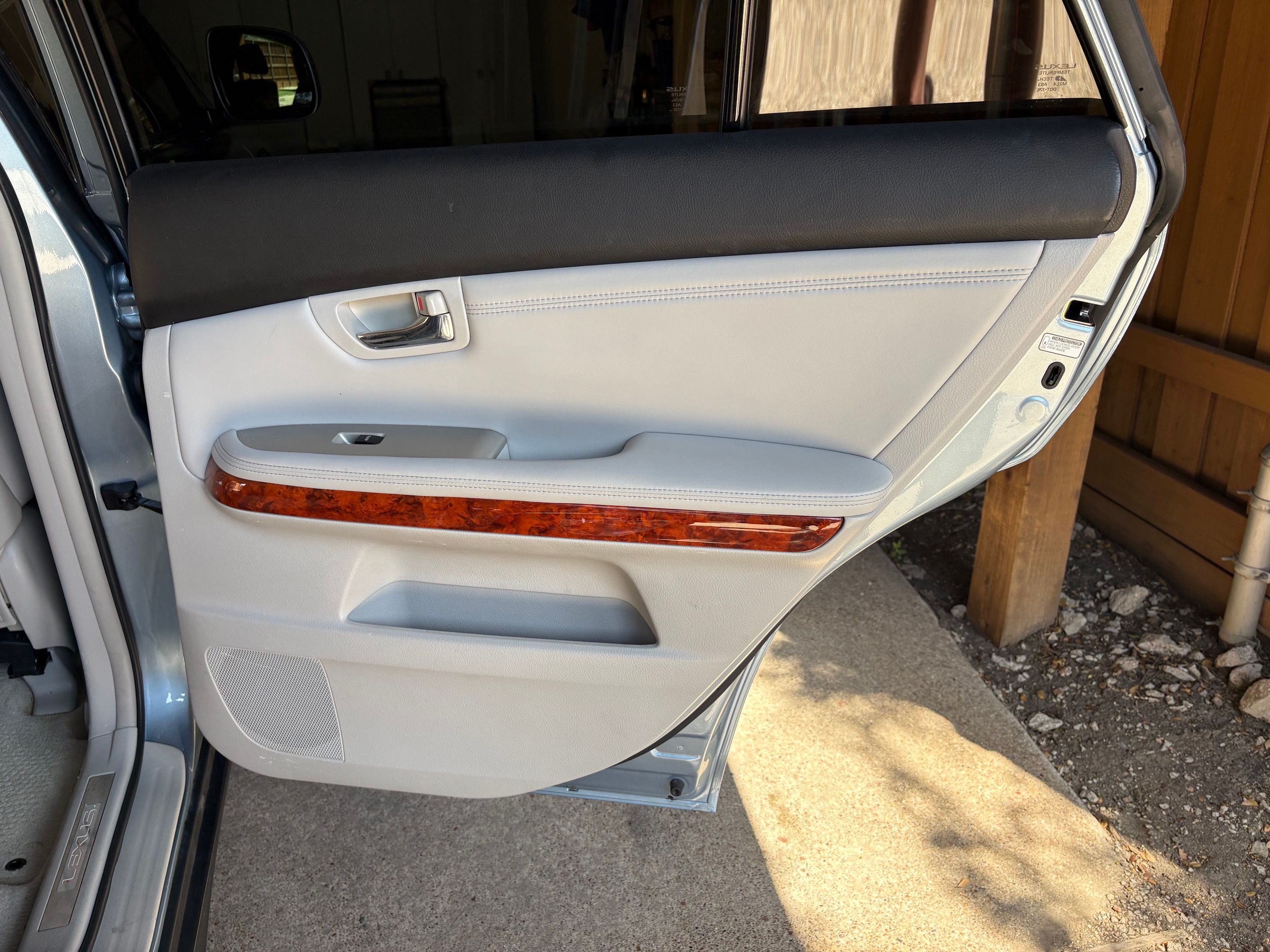 Used 2006 Lexus RX 330 FWD image 23