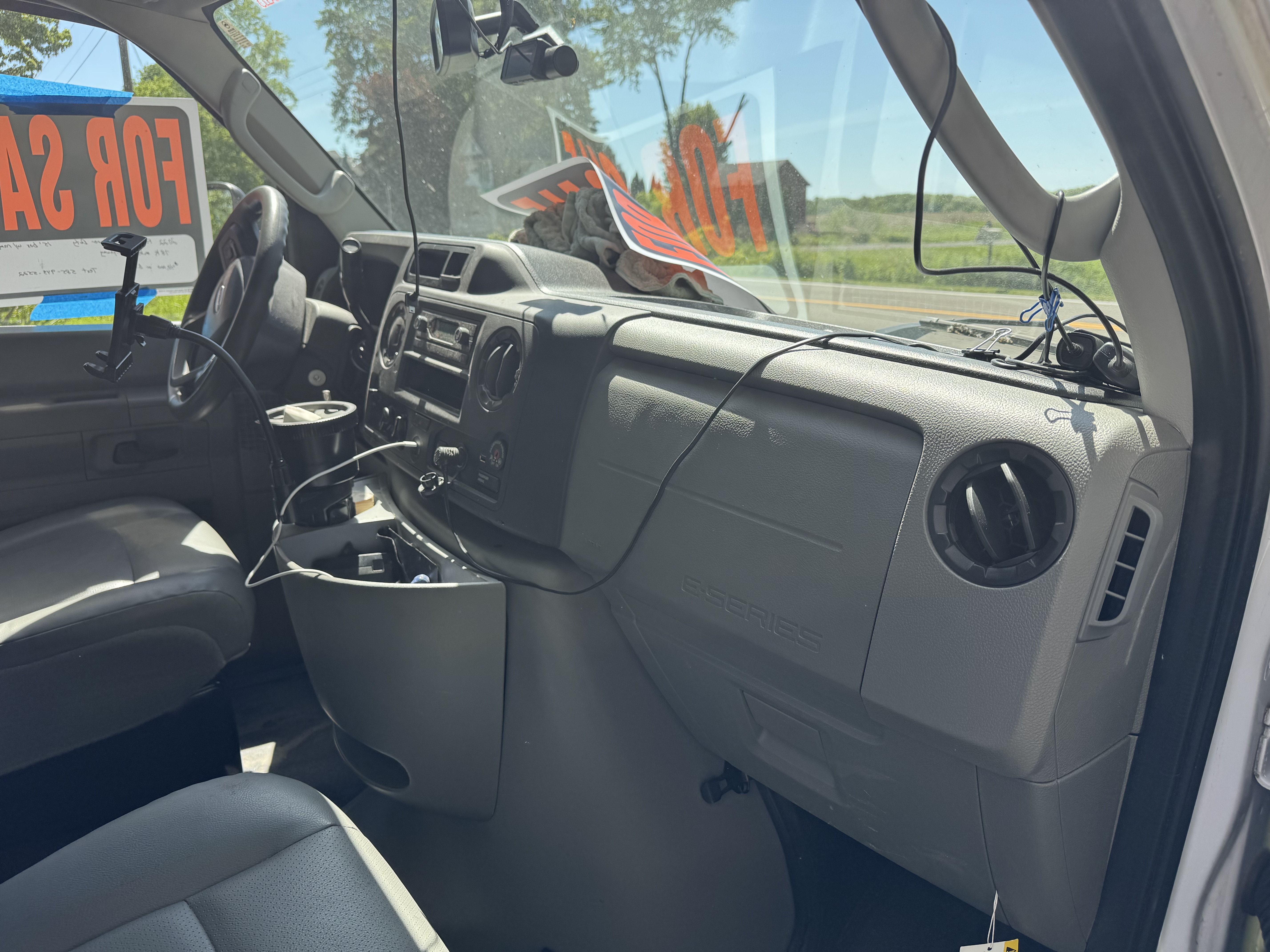 Used 2022 Ford E-350 and Econoline 350 Super Duty w/ Power Windows & Locks Group RWD image 10