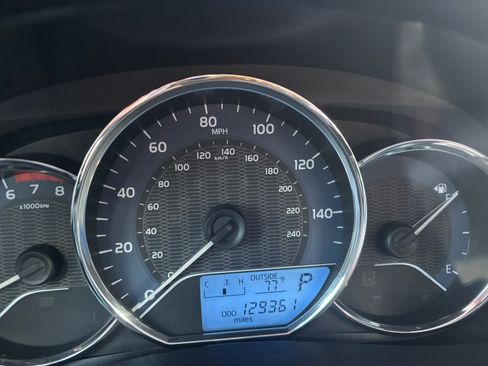 Used 2016 Toyota Corolla LE FWD image 13