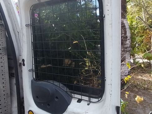 Used 2010 Ford Transit Connect XL image 22