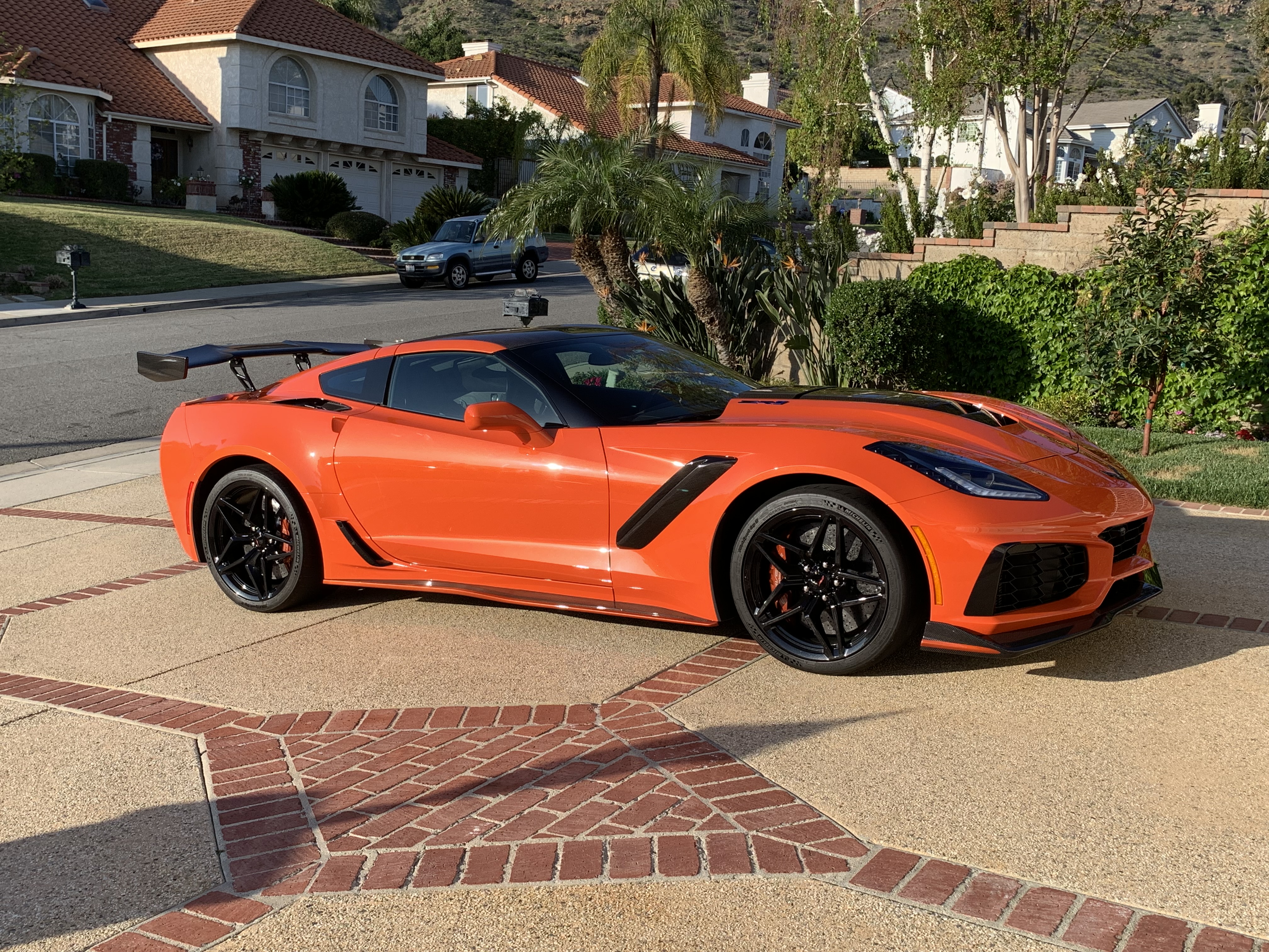 Used 2019 Chevrolet Corvette ZR1 RWD image 2