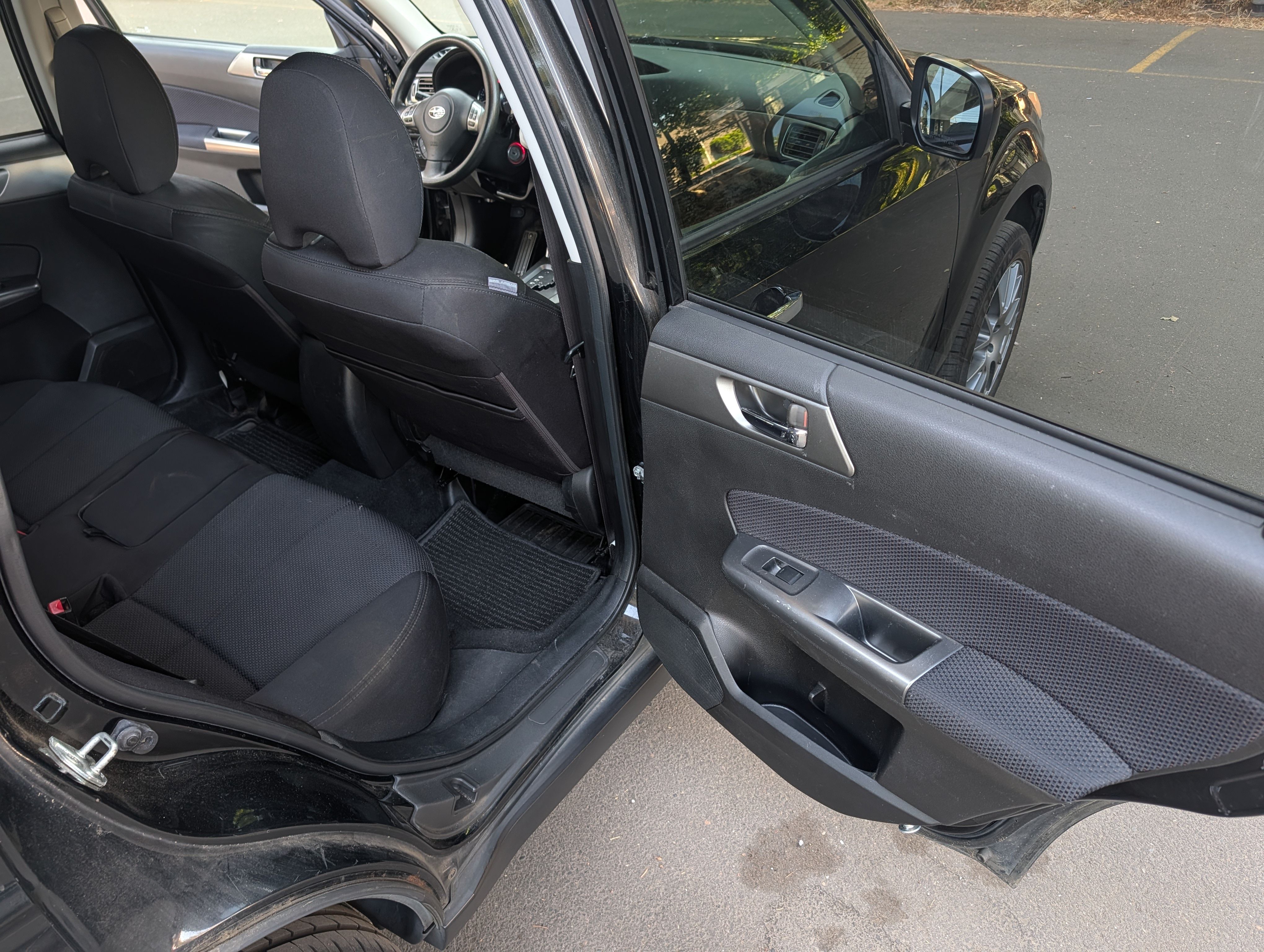 Used 2012 Subaru Forester 2.5X Premium AWD/4WD image 17
