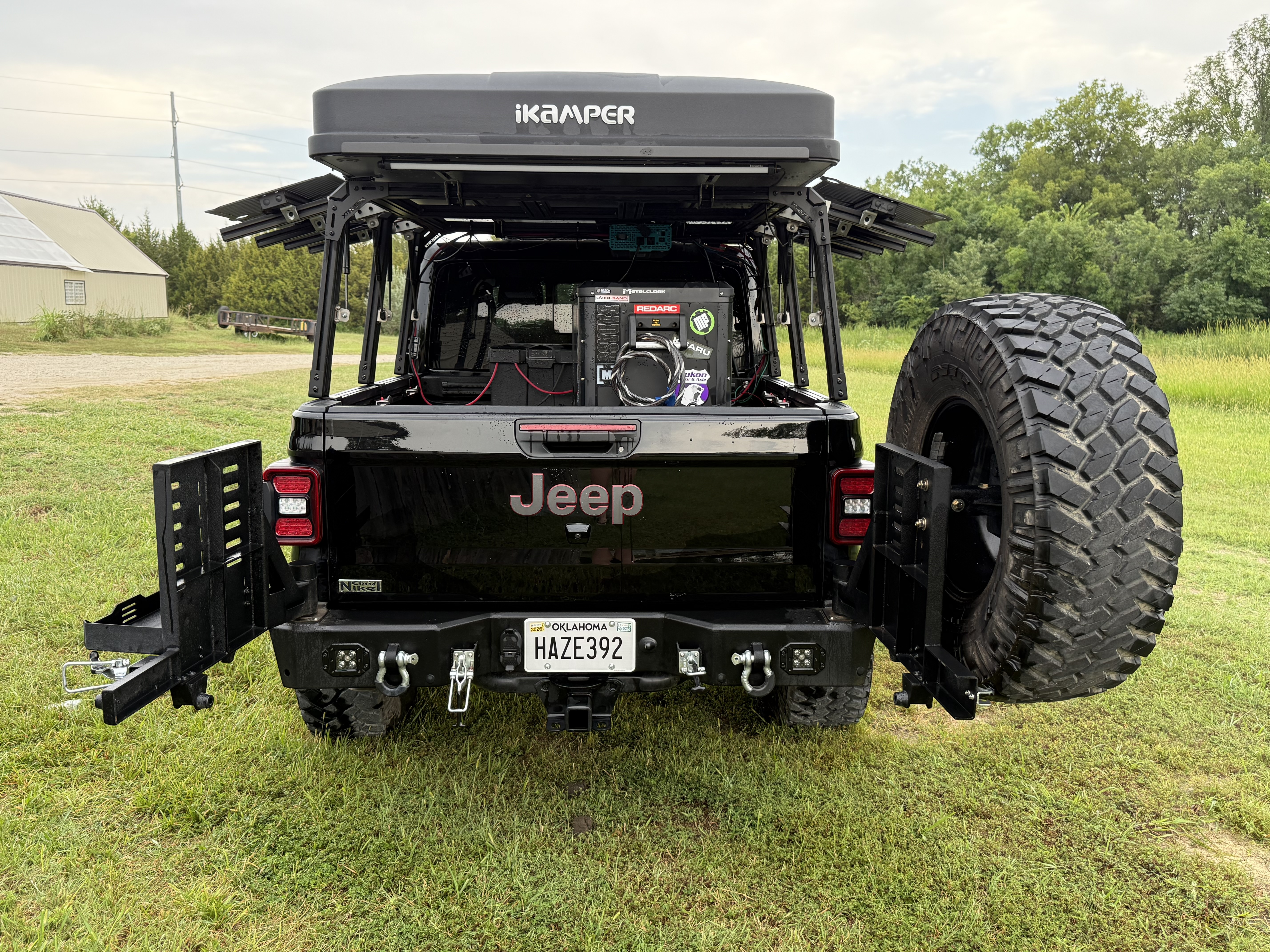 Used 2022 Jeep Gladiator Rubicon w/ LED Lighting Group AWD/4WD image 14
