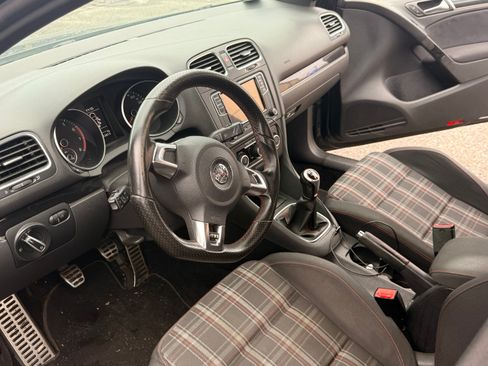 Used 2012 Volkswagen GTI 4-Door image 12