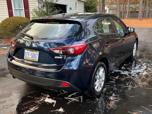 Used 2014 MAZDA MAZDA3 i Touring w/ Moonroof Package 1 image 5