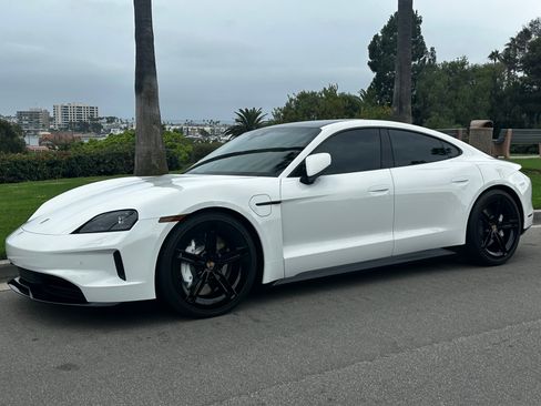 Used 2025 Porsche Taycan image 1