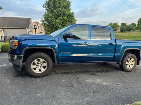 Used 2015 GMC Sierra 1500 SLE w/ SLE Value Package AWD/4WD image 1
