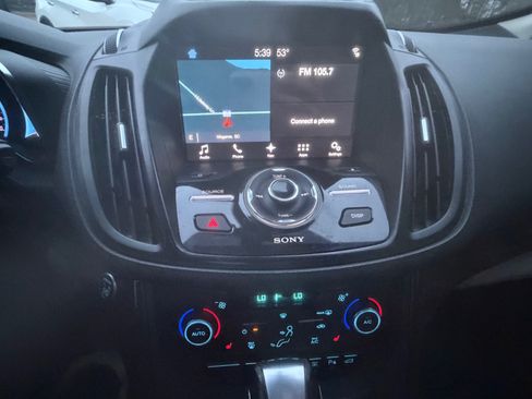 Used 2017 Ford C-MAX Titanium w/ Equipment Group 301A image 11