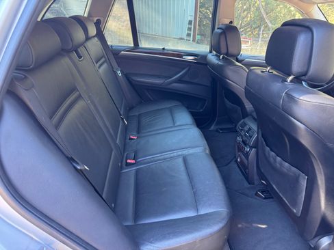 Used 2012 BMW X5 xDrive35d image 9