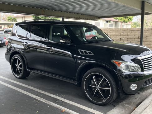 Used 2014 INFINITI QX80 Sport Utility 4D w/ Theater Package image 2
