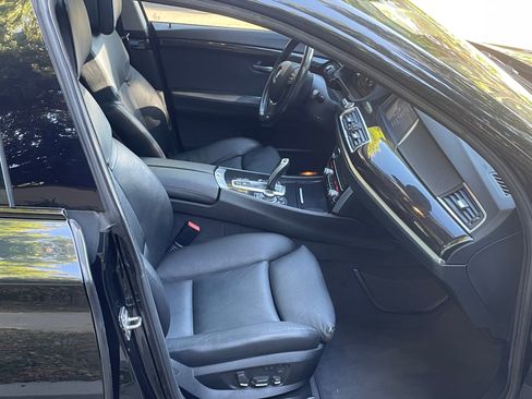 Used 2011 BMW 535i Gran Turismo image 10