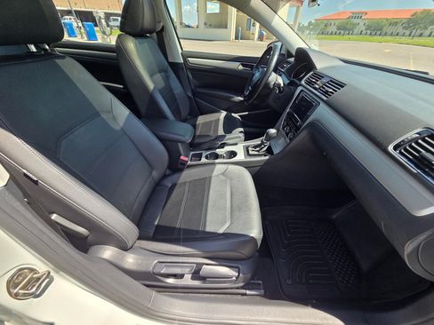Used 2019 Volkswagen Passat 2.0T Wolfsburg FWD image 17