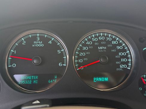 Used 2012 Chevrolet Suburban LT w/ Luxury Package image 14