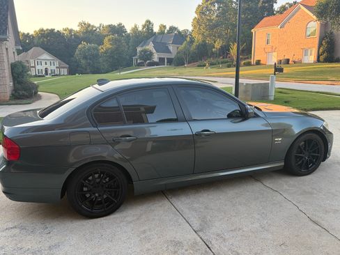 Used 2011 BMW 328i xDrive Sedan AWD/4WD image 8