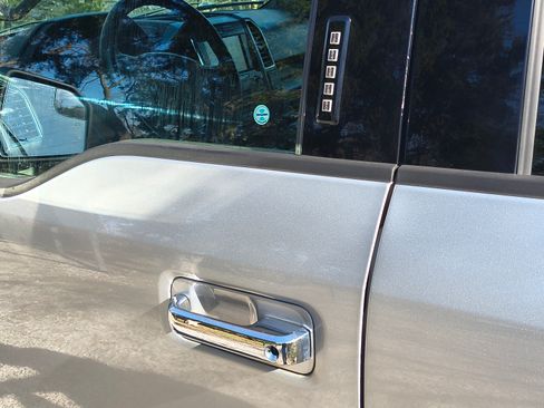 Used 2015 Ford F150 XLT w/ Equipment Group 302A Luxury image 5